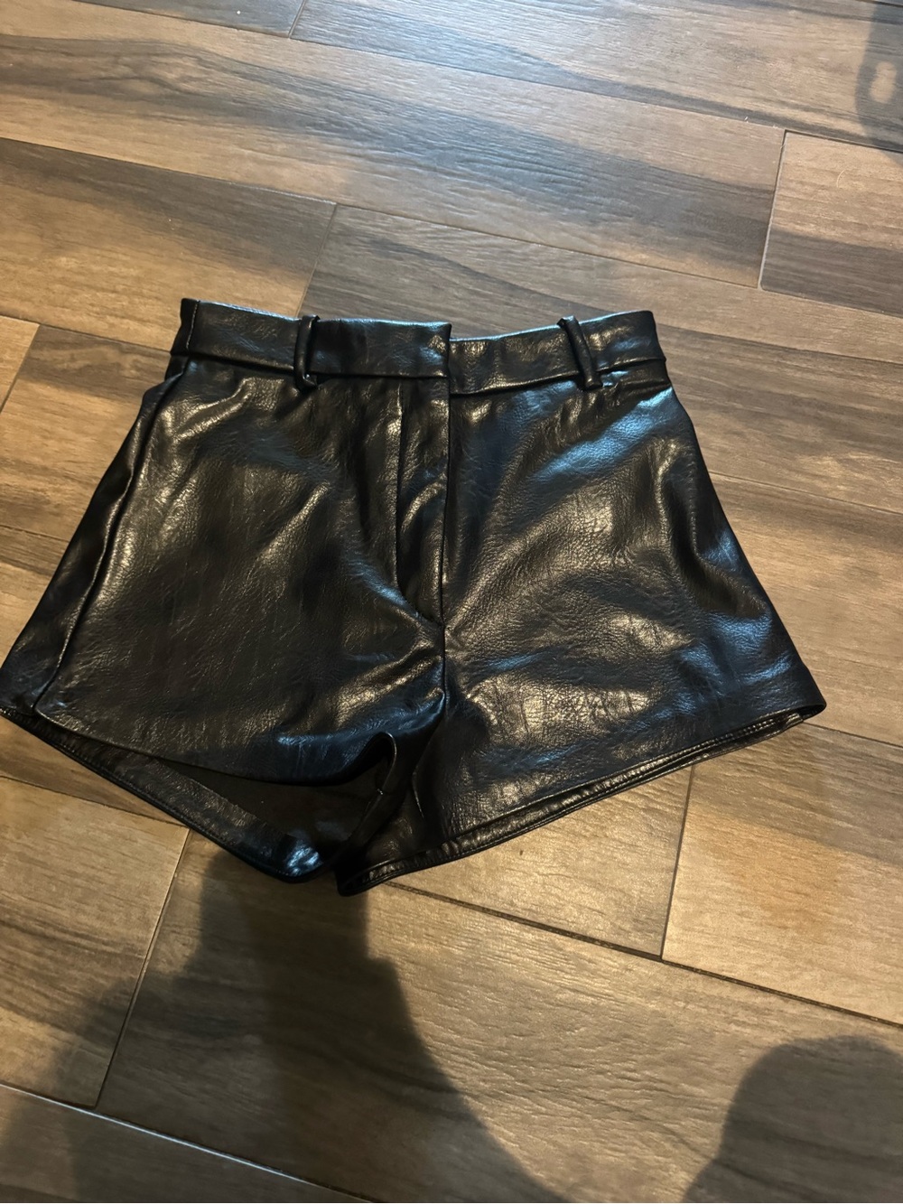 H&M Black High-Waist Faux Leather Shorts - C